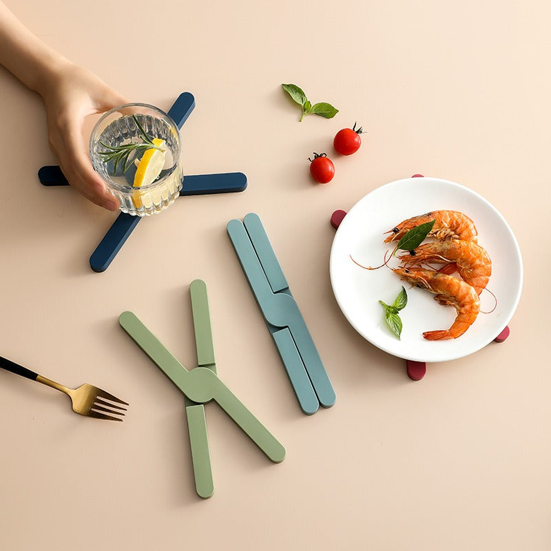 X-shaped heat-resistant and heat-resistant silicone non slip dining table mat